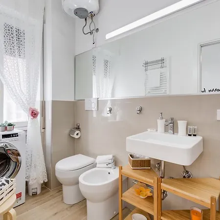 アパート Vatican 96 Degli Ubaldi Steps From Metro And St Peter's ローマ