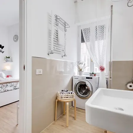 96 Degli Ubaldi Studio Near The Vatican And The Metro